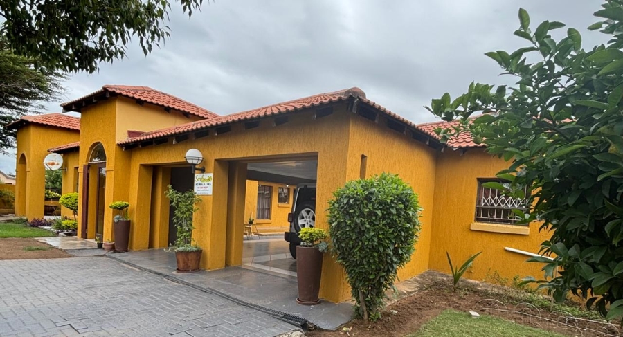 8 Bedroom Property for Sale in Rustenburg Rural North West